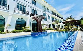 Duong Dong Hotel